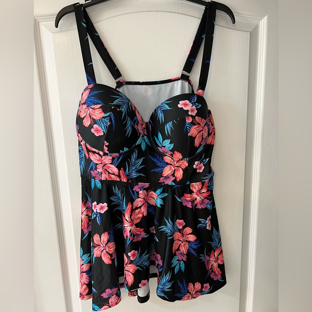 Tankini top with padding size XXXL